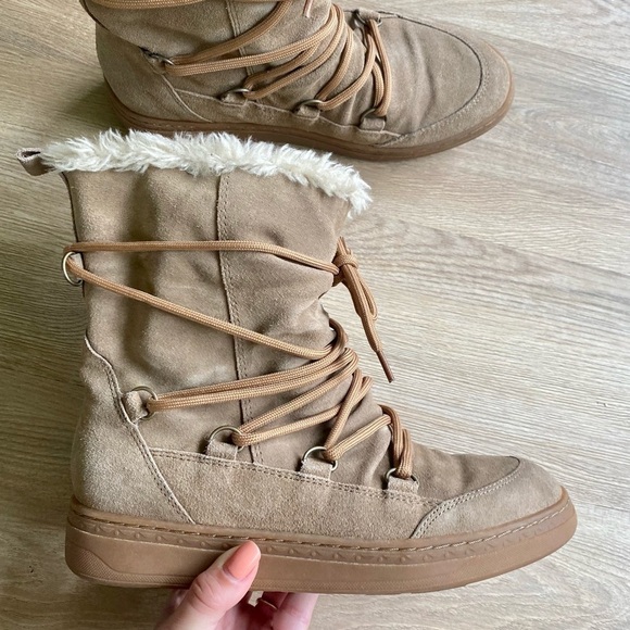 Earth Shoes - Earth Shoes Zodiac Tan Suede Faux Fur Lace-Up Boots, Size 6.5